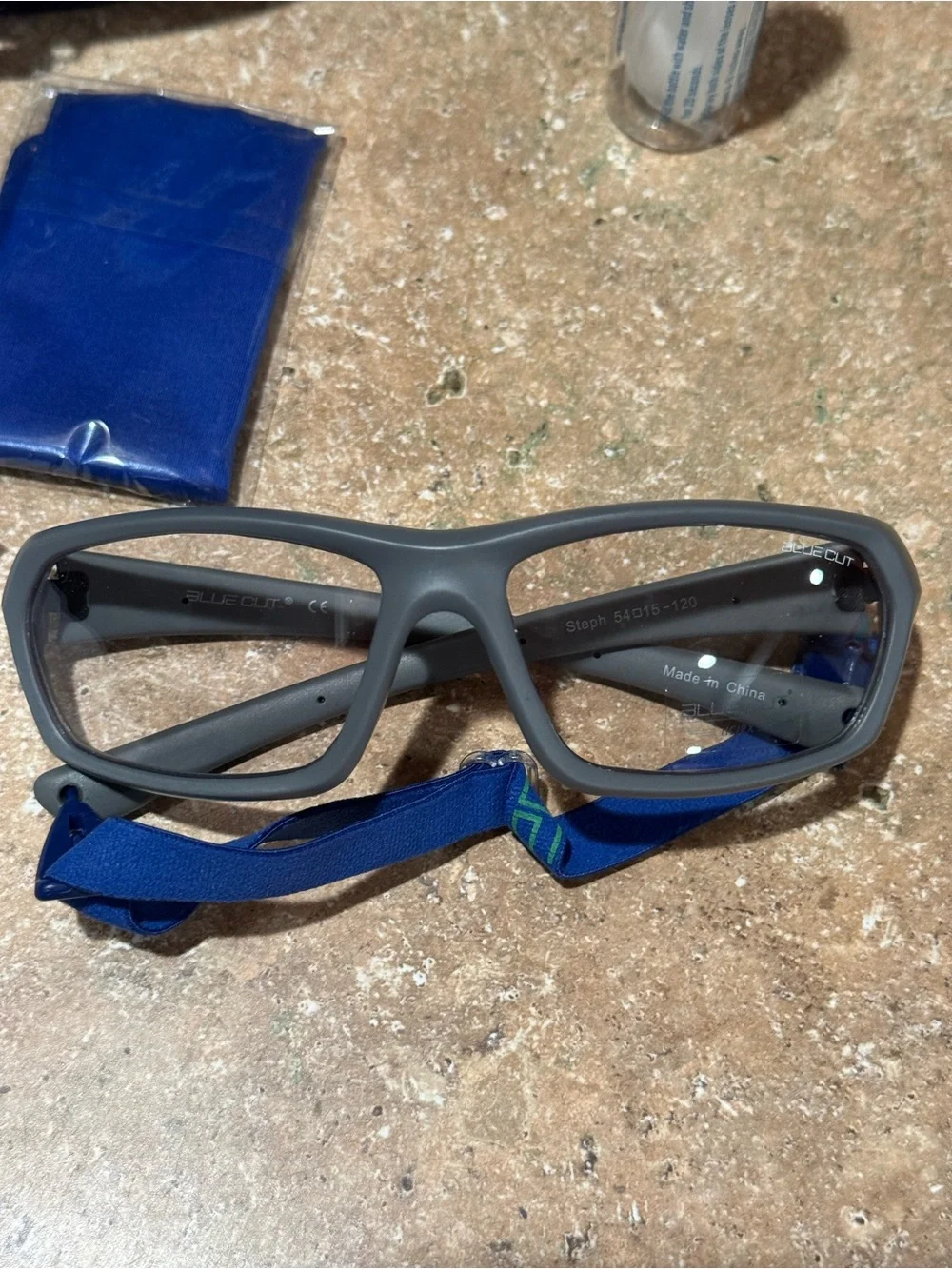 BlueCut Anti-Fog Kids Sport Glasses with Case and Accessories - Gray & Blue